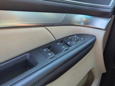 Used 2018 Ford Explorer XLT w/ Equipment Group 201A image 28