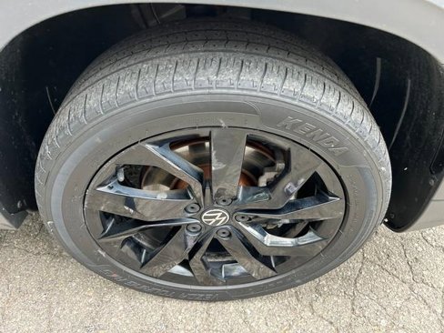 Used 2022 Volkswagen Taos SE image 27