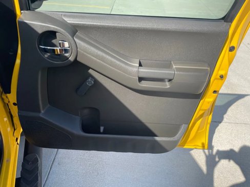 Used 2006 Nissan Xterra X image 9
