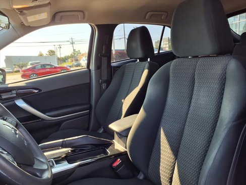 Used 2022 Mitsubishi Eclipse Cross LE image 11