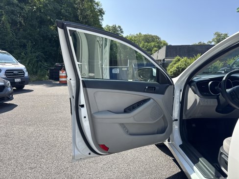 Used 2012 Kia Optima LX image 10