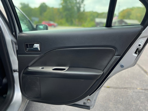 Used 2012 Ford Fusion SEL image 31