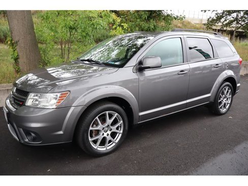 Used 2013 Dodge Journey R/T w/ Flexible Seating Group image 2