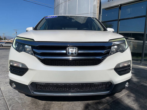 Used 2017 Honda Pilot Touring image 2