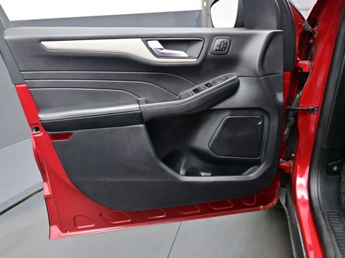 Used 2022 Ford Escape SEL w/ Technology Package image 10