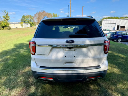 Used 2018 Ford Explorer Limited image 6