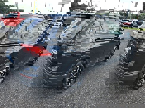 Used 2023 Volkswagen Tiguan S image 4