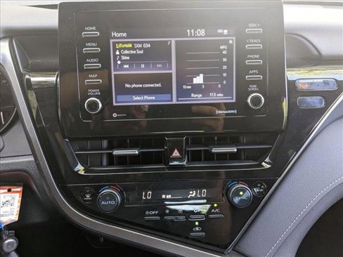 Used 2022 Toyota Camry SE image 14