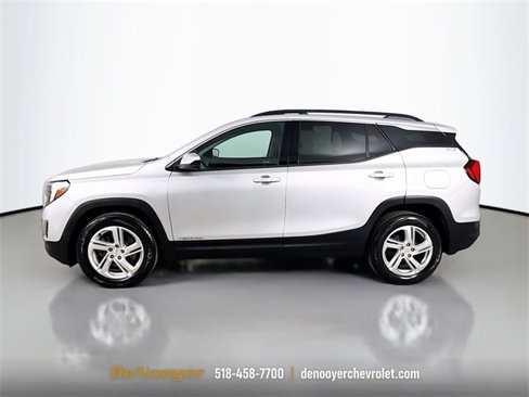 Used 2018 GMC Terrain SLE w/ Driver Convenience Package image 4