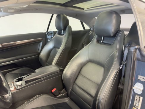 Used 2010 Mercedes-Benz E 550 Coupe image 21