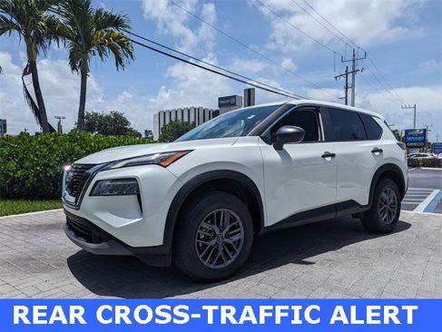 Used 2023 Nissan Rogue S image 4