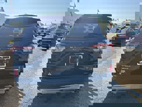 Used 2020 Ford Escape Titanium image 5