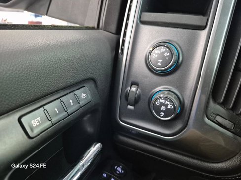 Used 2014 Chevrolet Silverado 1500 LTZ image 23