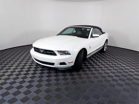 Used 2011 Ford Mustang Premium w/ 202A Rapid Spec Order Code image 7