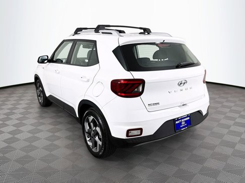 Certified 2025 Hyundai Venue SEL image 7