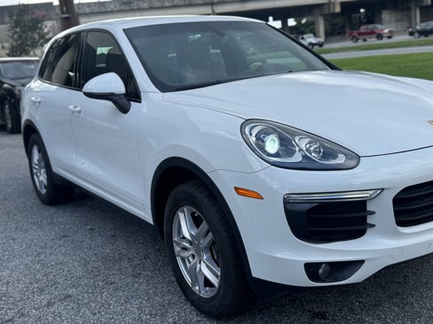 Used 2016 Porsche Cayenne image 28