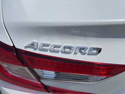 Used 2018 Honda Accord LX image 21