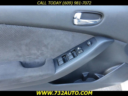 Used 2010 Nissan Altima Hybrid Sedan image 29