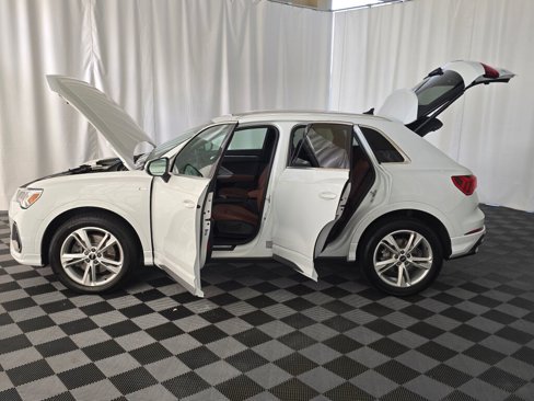Used 2022 Audi Q3 2.0T Premium Plus image 12