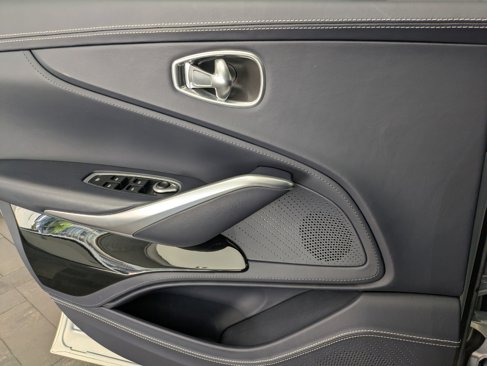 Used 2024 Aston Martin DBX 707 image 16