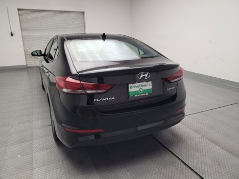 Used 2017 Hyundai Elantra Limited image 6