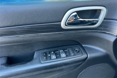 Used 2020 Jeep Grand Cherokee Limited w/ Luxury Group II image 11