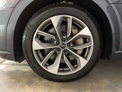 Used 2021 Audi e-tron Premium w/ Black Optic Package image 29