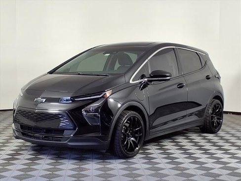 Used 2022 Chevrolet Bolt LT w/ Infotainment Package image 3