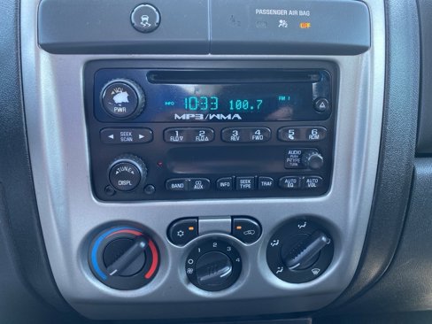 Used 2010 GMC Canyon SLE image 18