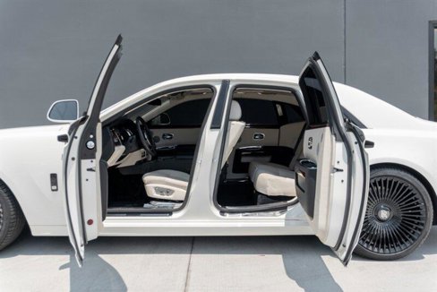 Used 2012 Rolls-Royce Ghost image 42