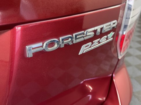 Used 2015 Subaru Forester 2.5i w/ Alloy Wheel Package image 12