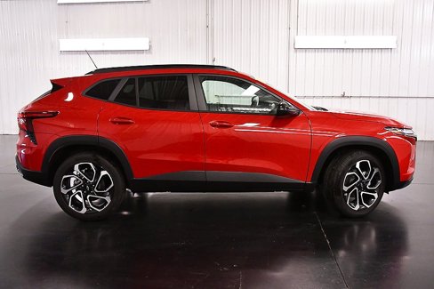 New 2026 Chevrolet Trax RS w/ Driver Confidence Package image 8
