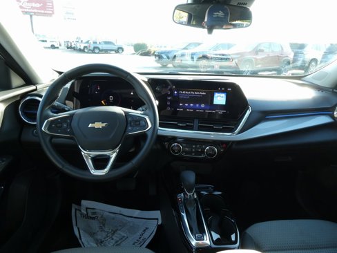 Certified 2024 Chevrolet Trax LT w/ LT Convenience Package image 17