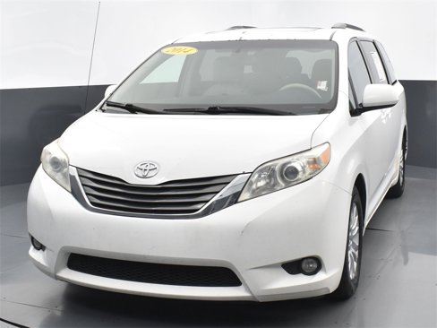 Used 2014 Toyota Sienna image 8