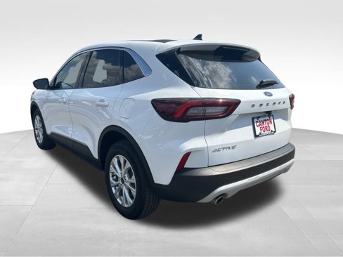 Certified 2023 Ford Escape Active image 3
