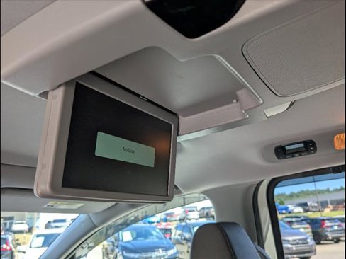 Certified 2018 Honda Odyssey Touring image 16