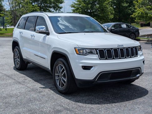 Used 2022 Jeep Grand Cherokee Limited image 3