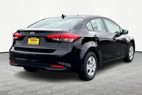 Certified 2018 Kia Forte LX w/ LX Popular Package image 5