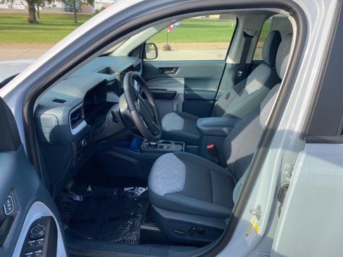 New 2025 Ford Maverick XLT w/ XLT Luxury Package image 4
