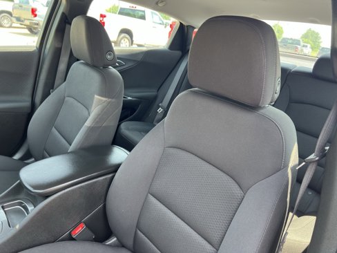 Used 2023 Chevrolet Malibu LS image 25