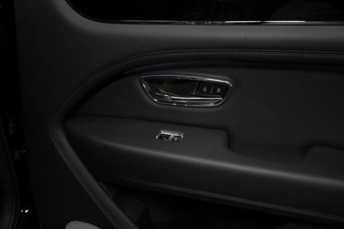 Used 2022 Bentley Bentayga image 59