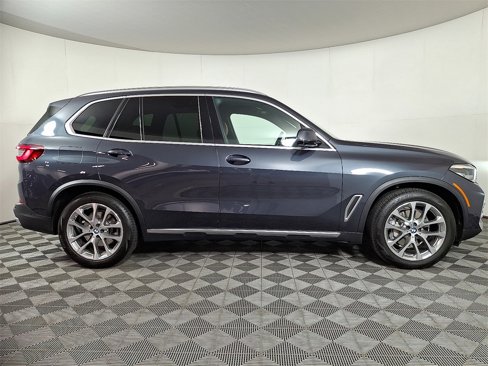 Certified 2022 BMW X5 xDrive40i w/ Premium Package image 11
