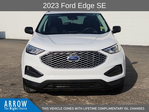 Used 2023 Ford Edge SE image 3