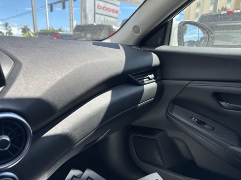 Used 2024 Nissan Sentra S image 18