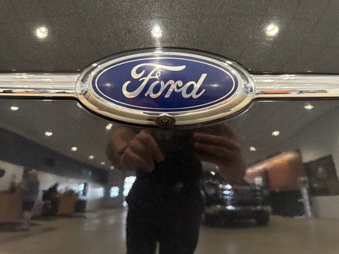 Used 2015 Ford Taurus Limited image 9