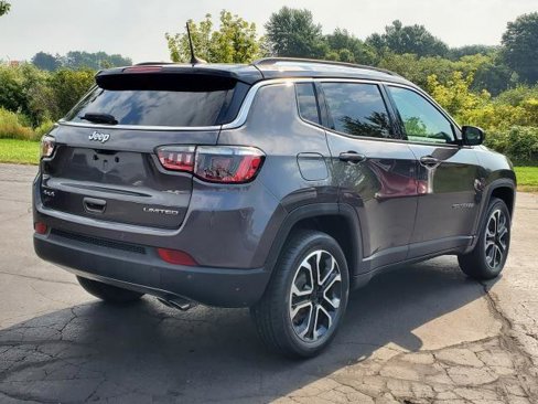 Used 2022 Jeep Compass Limited image 4