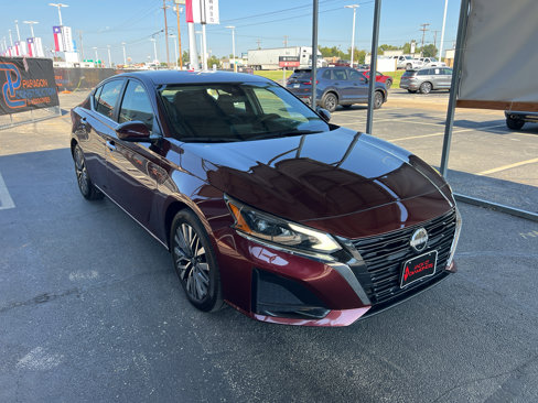 Used 2023 Nissan Altima 2.5 SV image 3