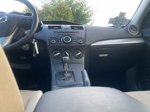 Used 2012 MAZDA MAZDA3 i Touring image 34