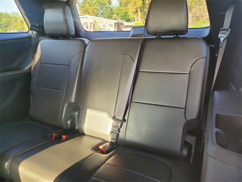Used 2020 Chevrolet Traverse LT image 4