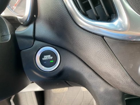 Used 2018 Chevrolet Equinox LT image 27